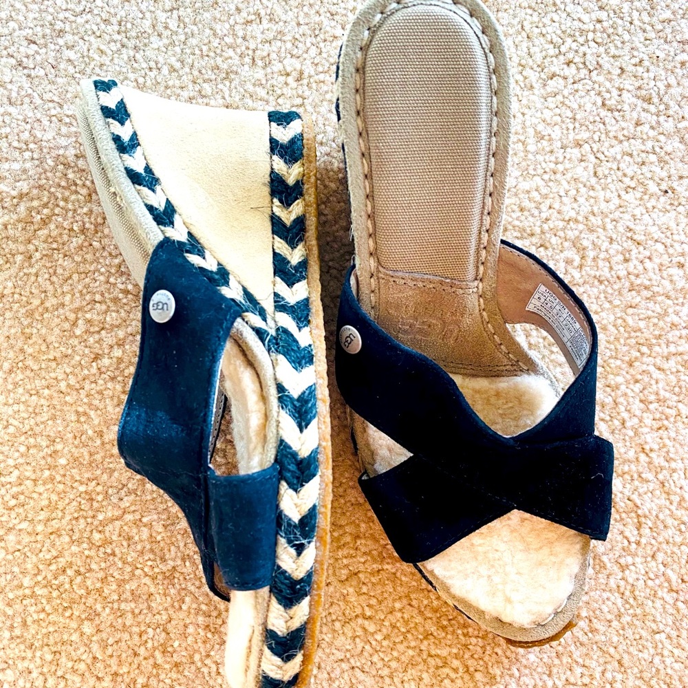 UGG wedges warm 6 size